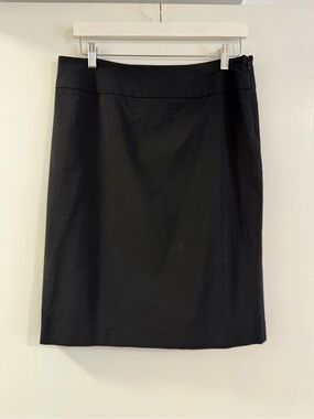 Banana Republic Classic Black Pencil Skirt - Tailored Office Style lined